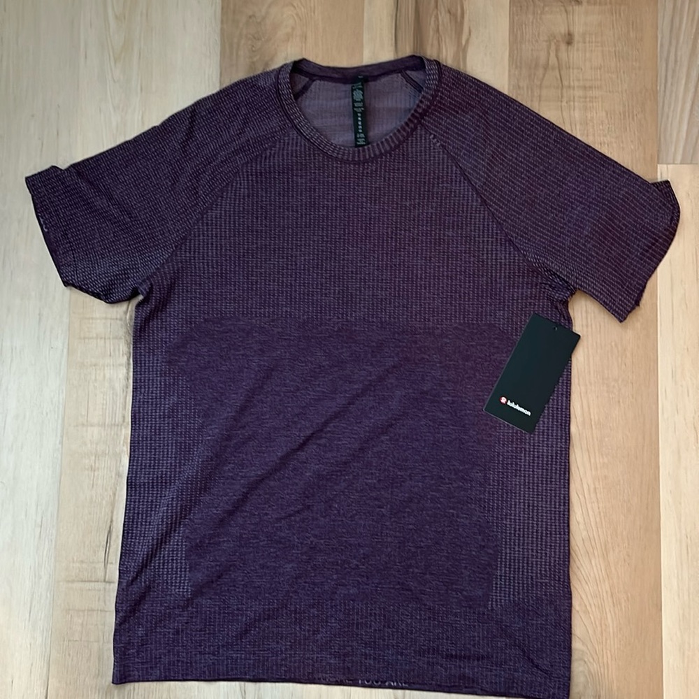 NWT Lululemon Metal Vent Tech Short Leave